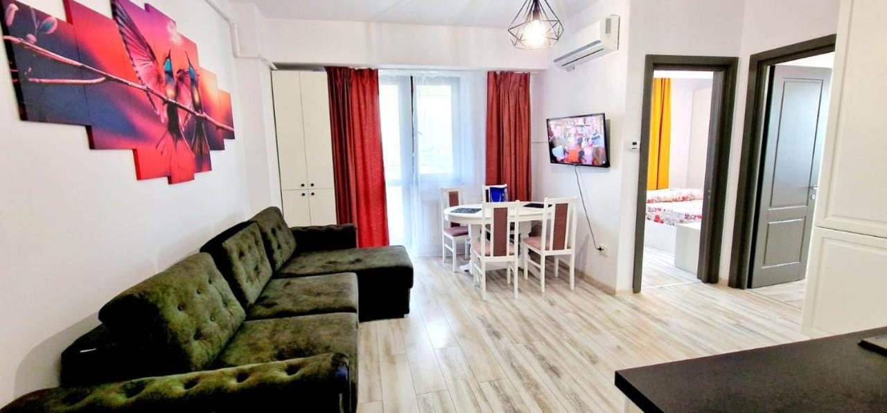 Evelyn Modern Apartment Near Palas Ясси Екстер'єр фото