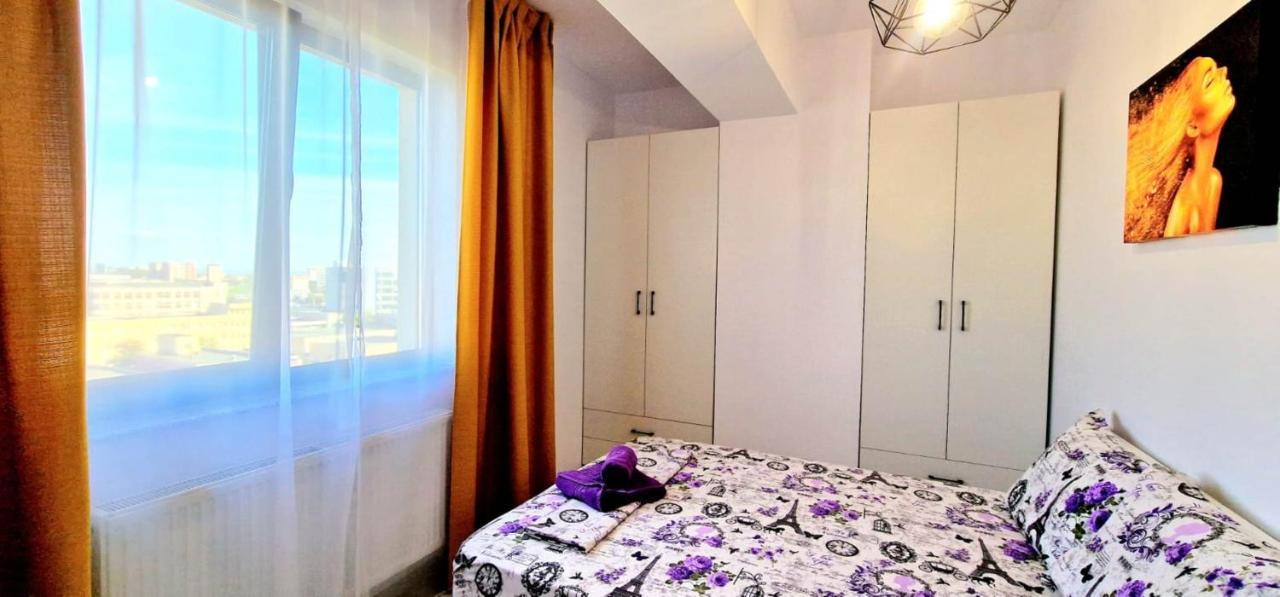 Evelyn Modern Apartment Near Palas Ясси Екстер'єр фото