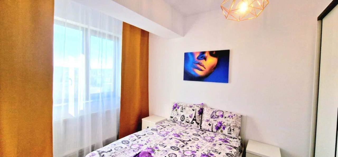 Evelyn Modern Apartment Near Palas Ясси Екстер'єр фото