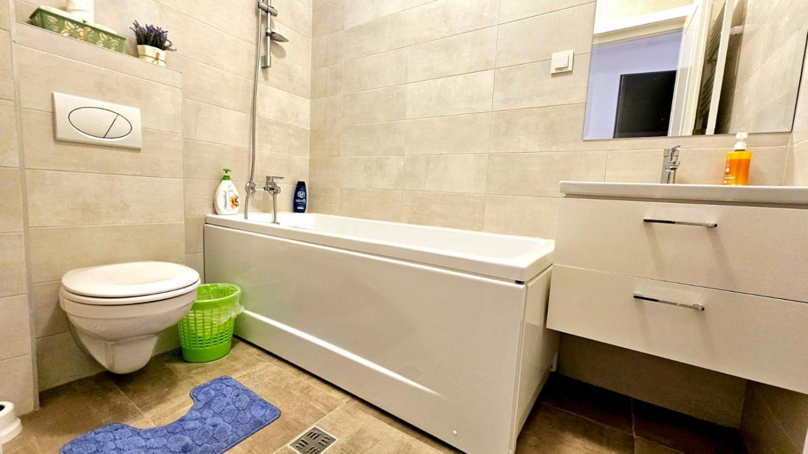 Evelyn Modern Apartment Near Palas Ясси Екстер'єр фото